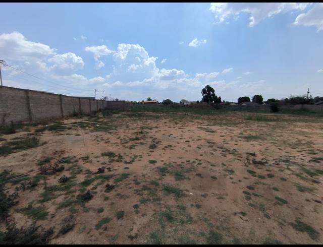 LAND FOR SALE IN BOLTONIA